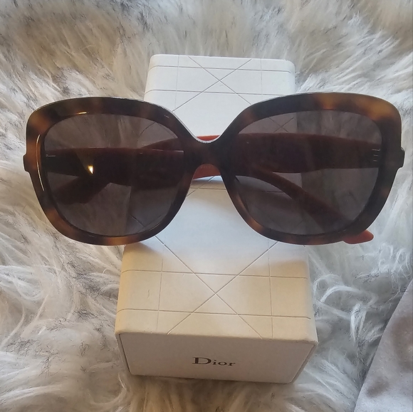 Dior authentic sunglasses - Picture 6 of 6